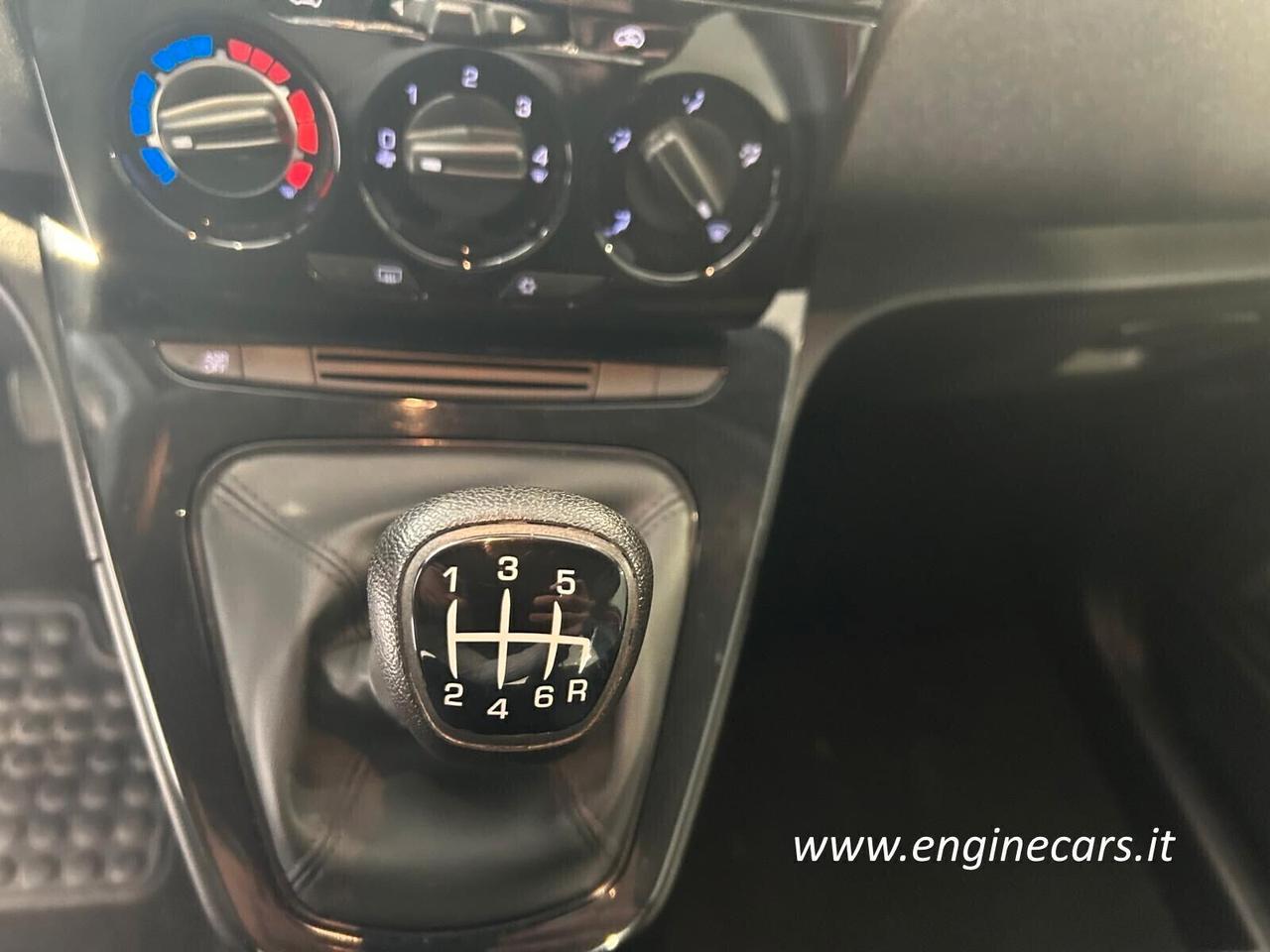 Lancia Ypsilon 1.0 FireFly 5 porte S&S Hybrid Ecochic Silver