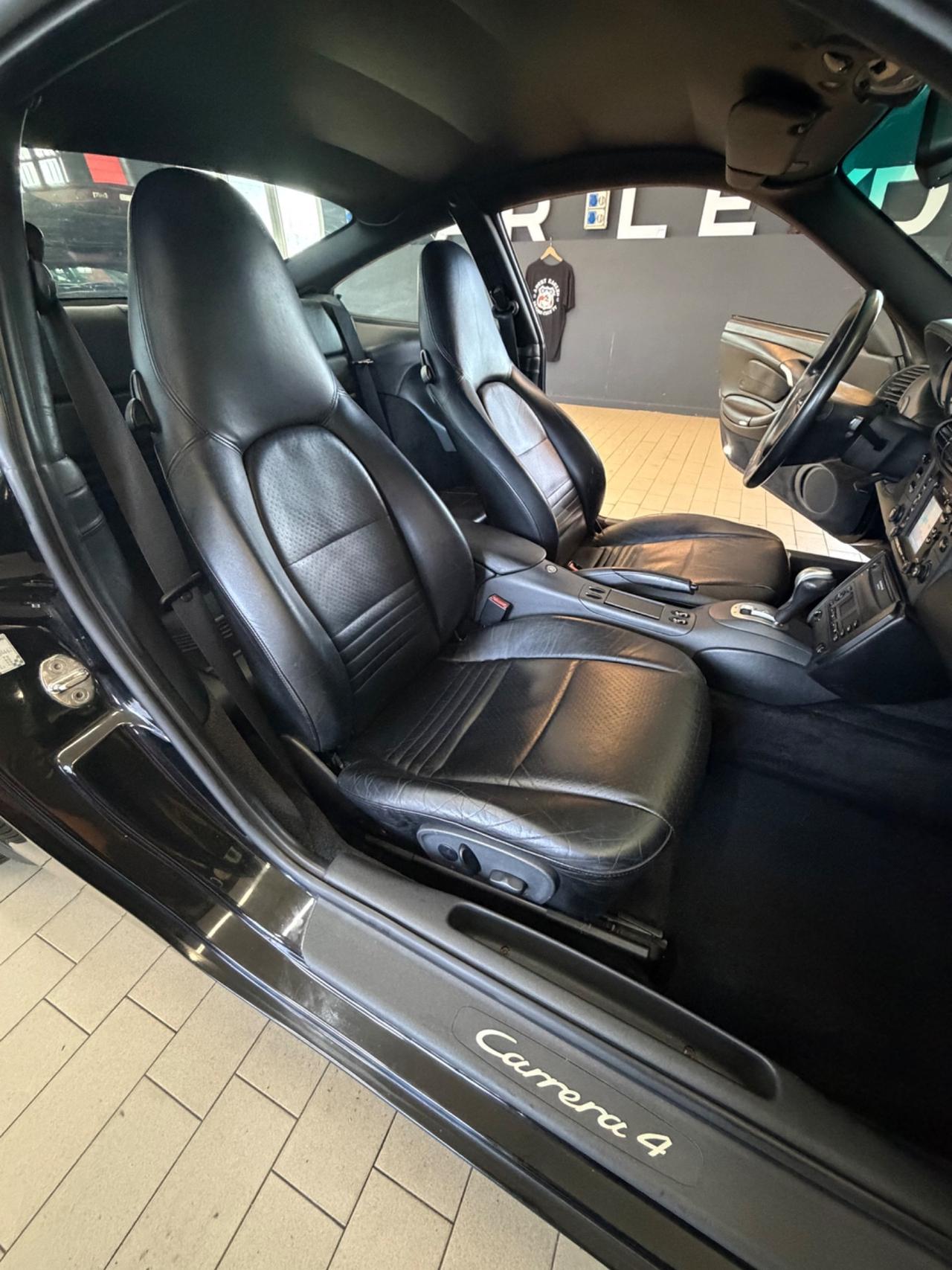 Porsche 911 Carrera 4 cat Coupé motore nuovo