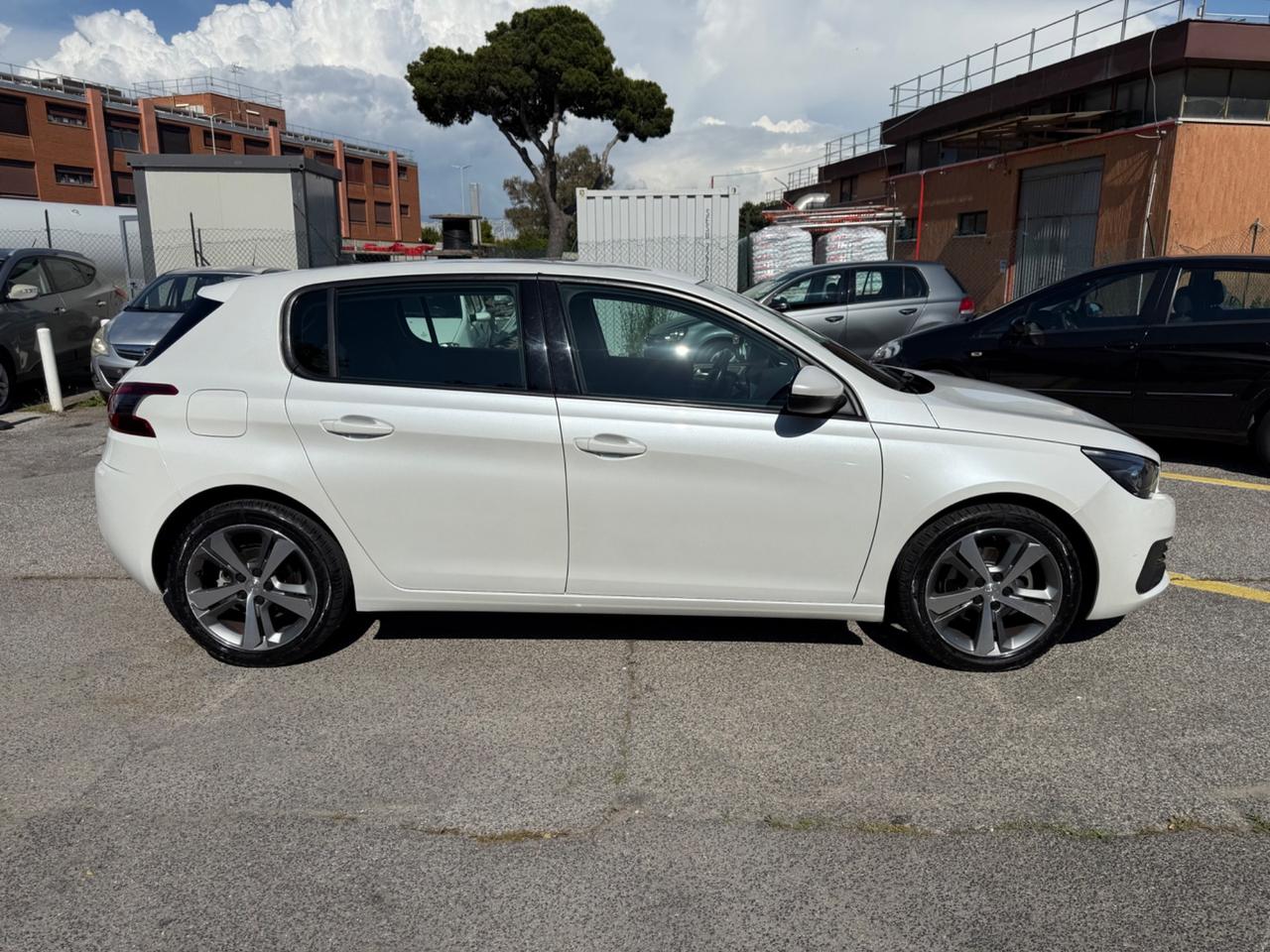 Peugeot 308 BlueHDi 130 S&S Active