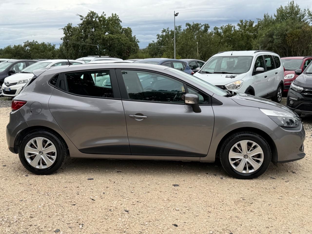 Renault Clio 1.2 75CV 5 porte Life PERMUTE RATE GARANZIA