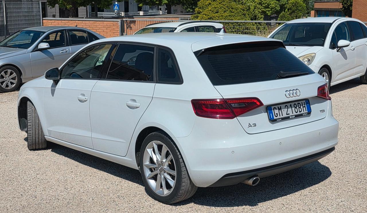 Audi A3 1.6 TDI 105cv