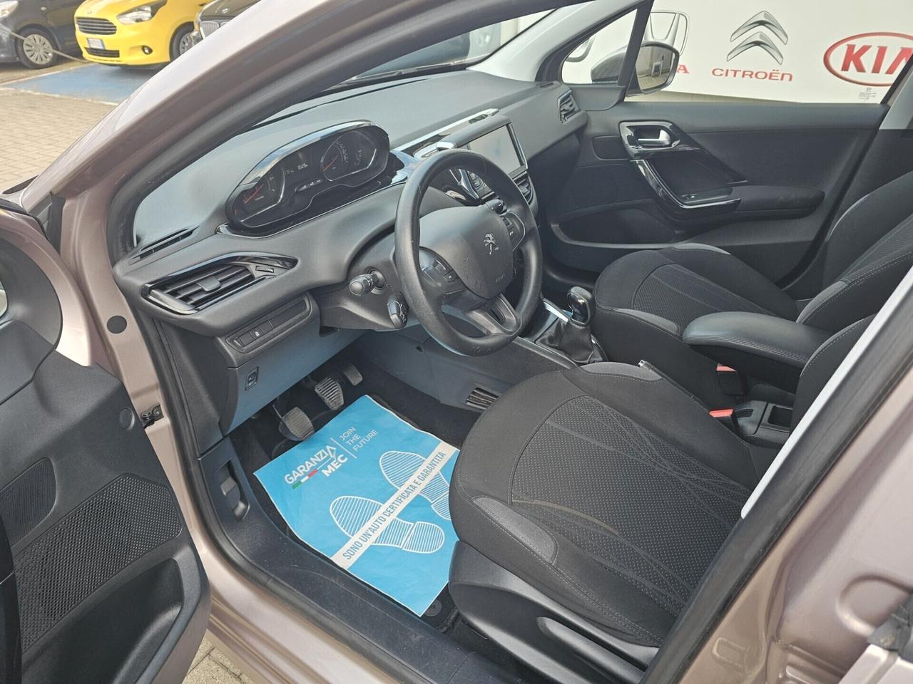 Peugeot 208 1.2 VTi 82 CV 5 porte Active - NeoPatentati