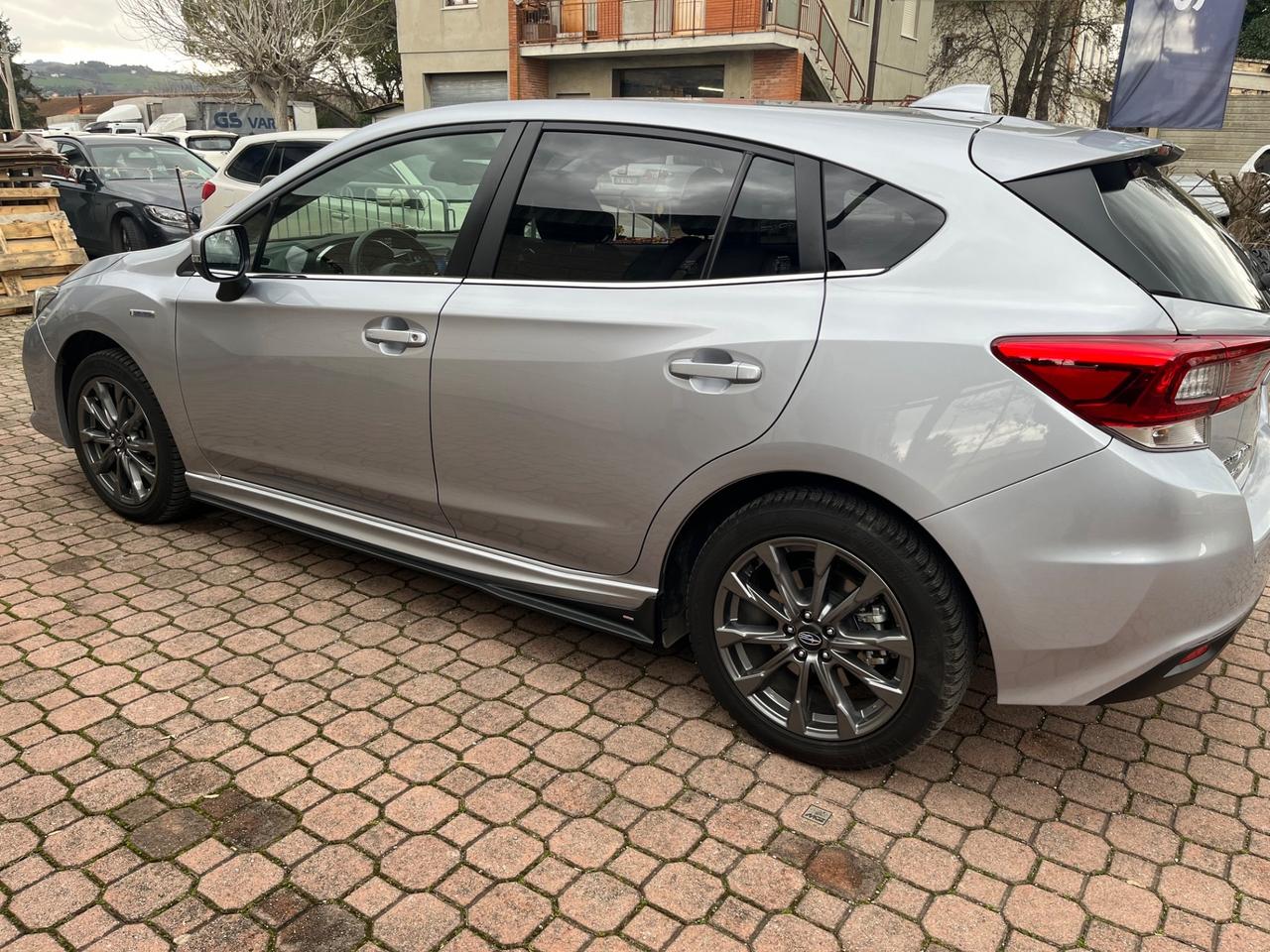 Subaru Impreza 2.0i Lineartronic MHEV Premium