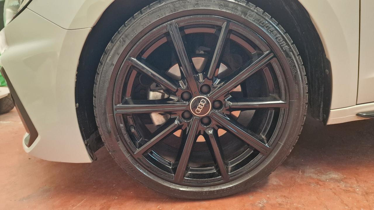 Audi A1 1.0 TFSI S-TRONIC S-LINE 116CV