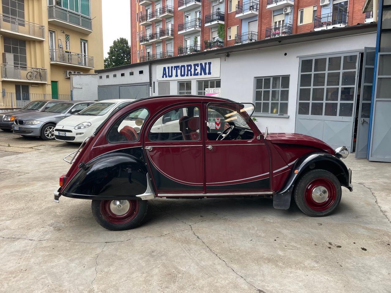 Citroen 2CV CHARLESTON