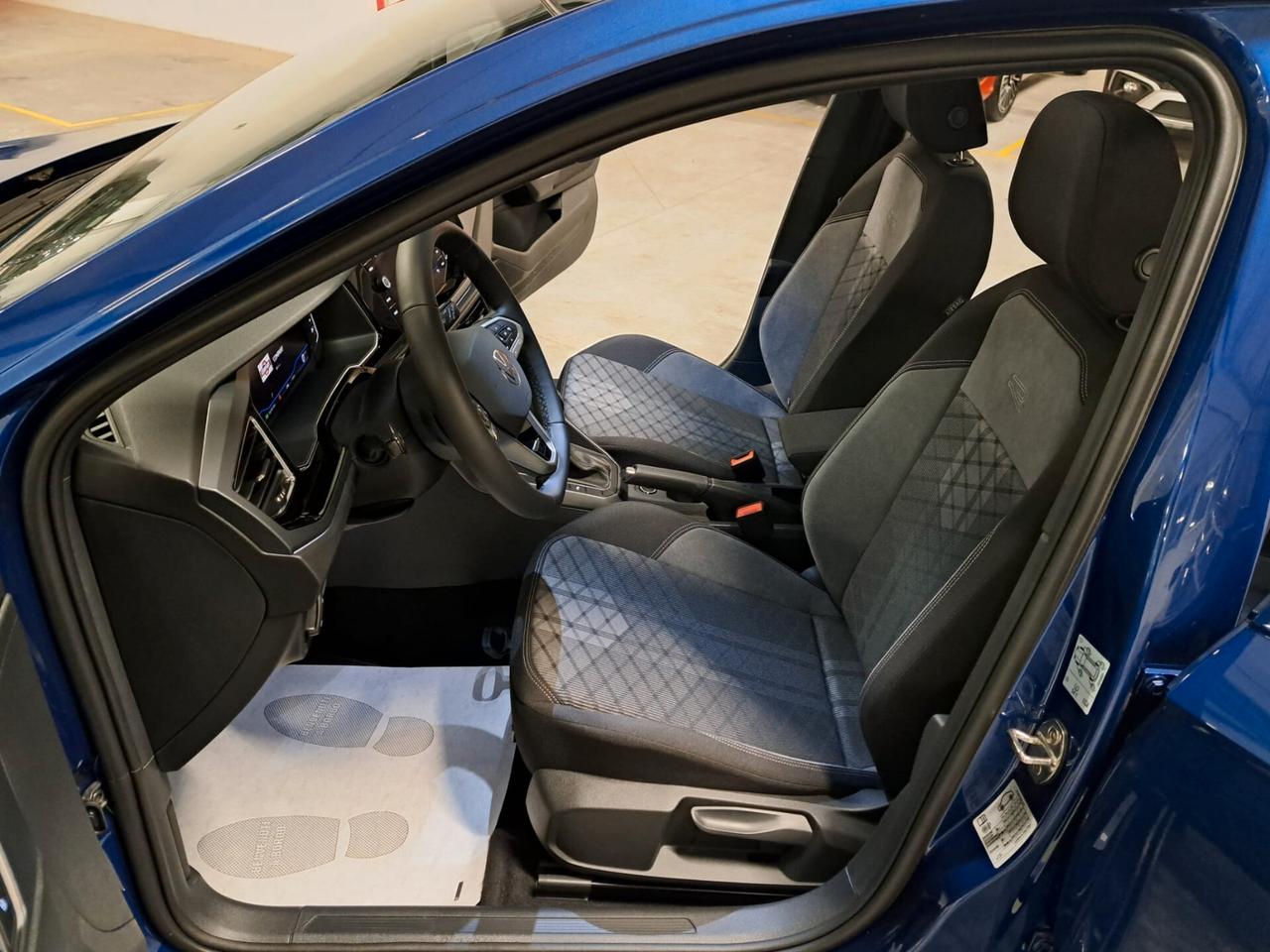 Volkswagen Taigo 1000 TSI 116CV R-Line DSG Km.0