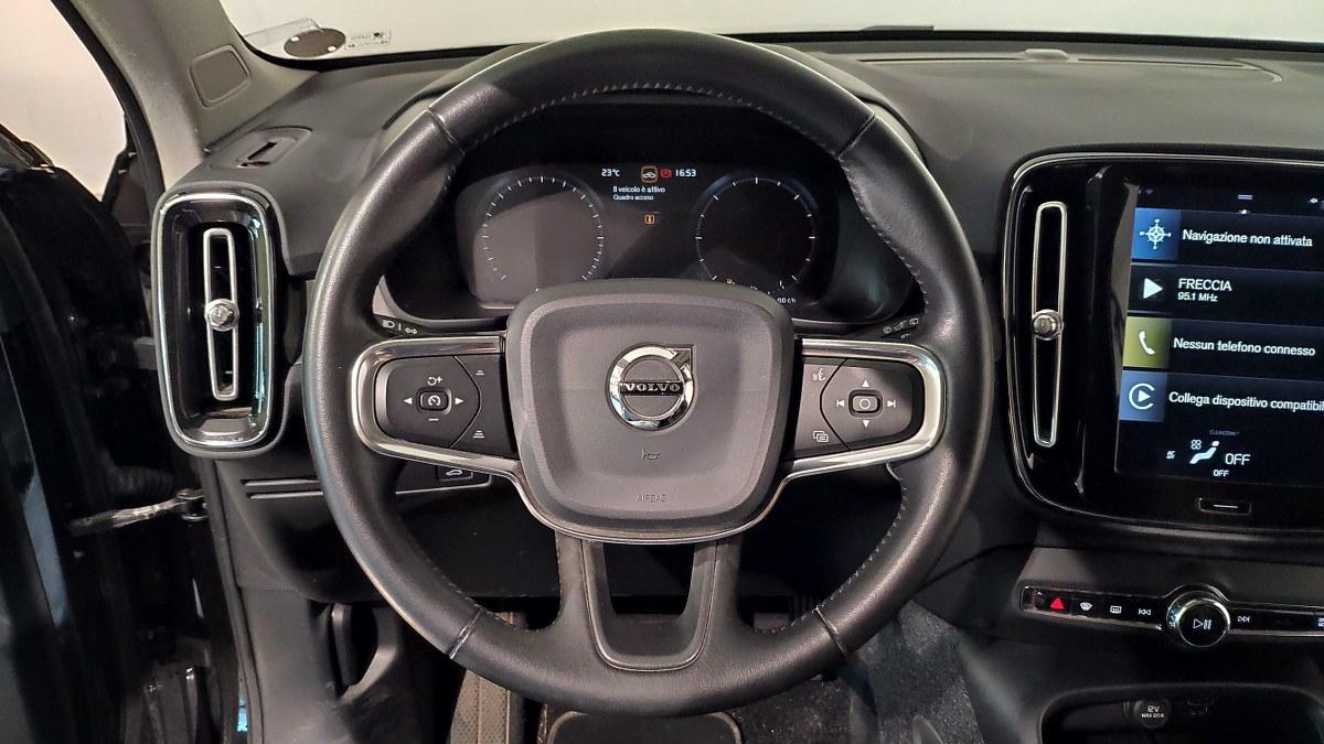 VOLVO Xc40 D3 Awd Geartronic Momentum