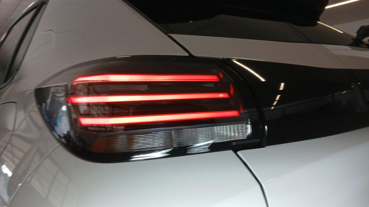 PEUGEOT 208 2ª serie - 208 Hybrid 110 e-DCS6 5 porte Allure