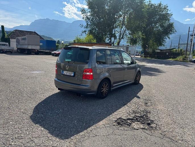 Volkswagen Touran 2.0 16V TDI Trendline