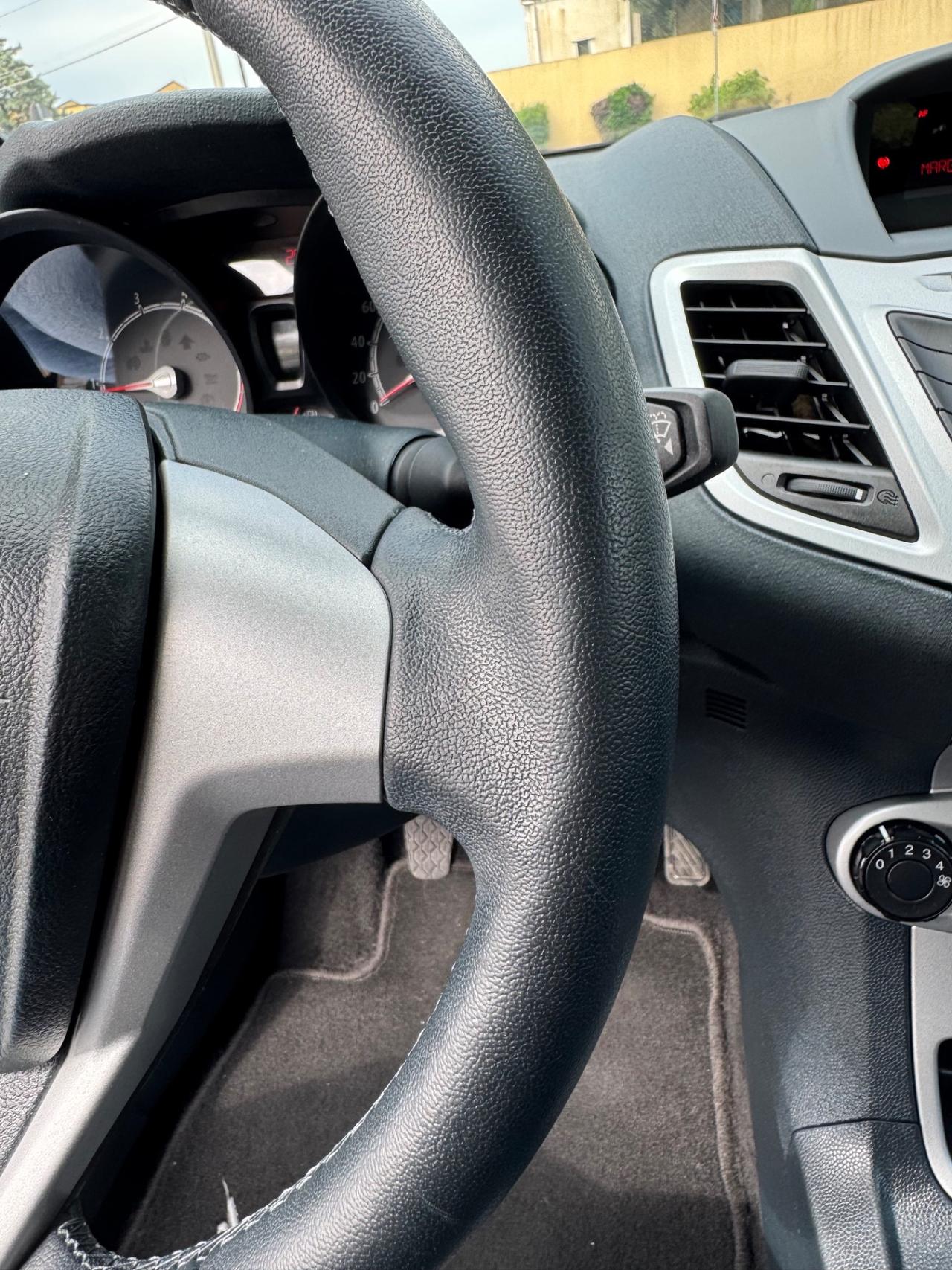 Ford Fiesta 1.2 TITANIUM