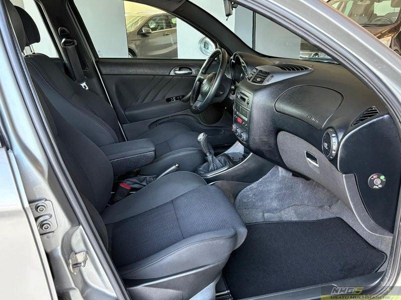 Alfa Romeo 147 147 1.6 16V TS (105) 5 porte Progression