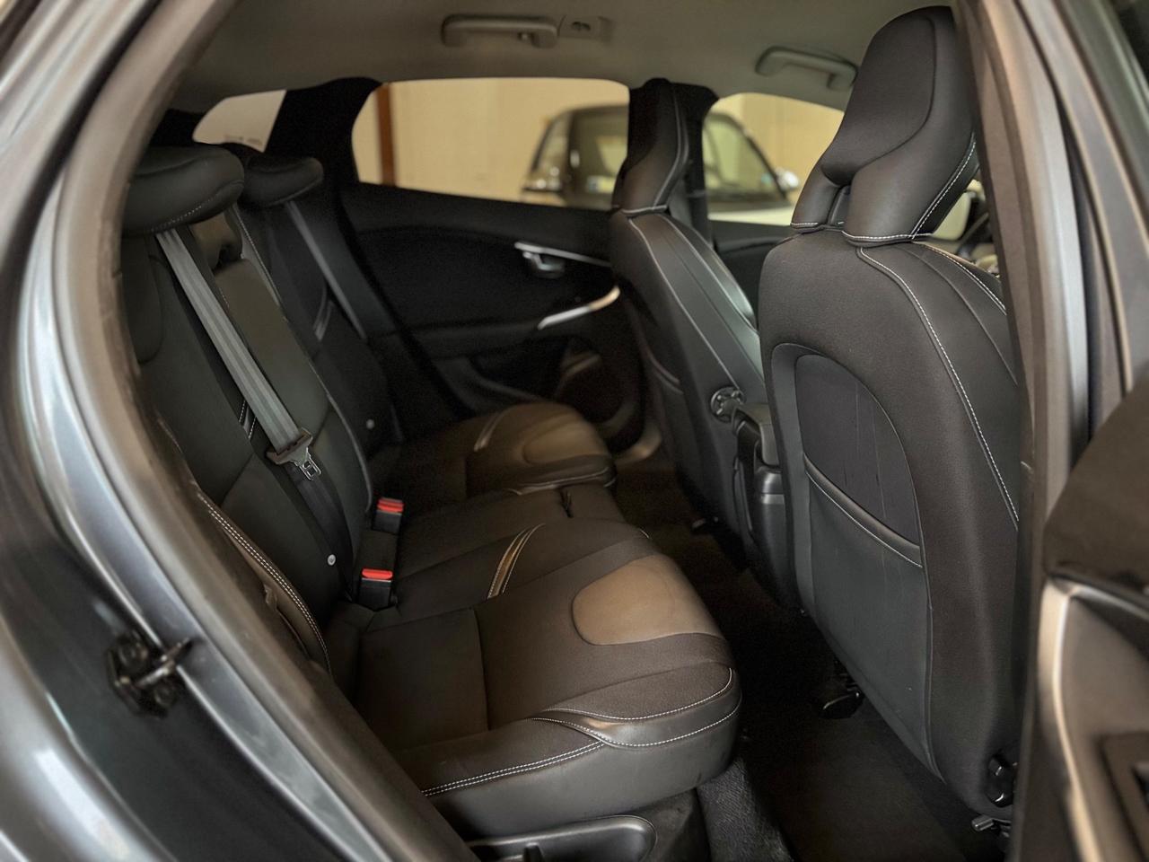 Volvo V40 D3 Geartronic Summum