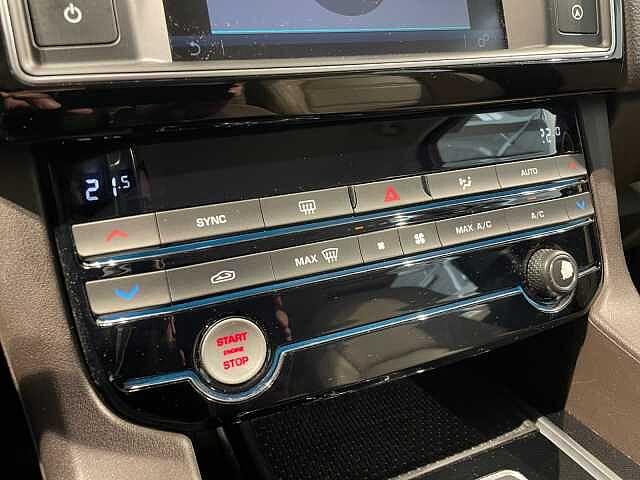 Jaguar F-PACE 180cv - Pure