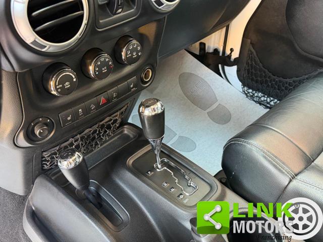 JEEP Wrangler Unlimited 2.8 CRD DPF Sahara Auto