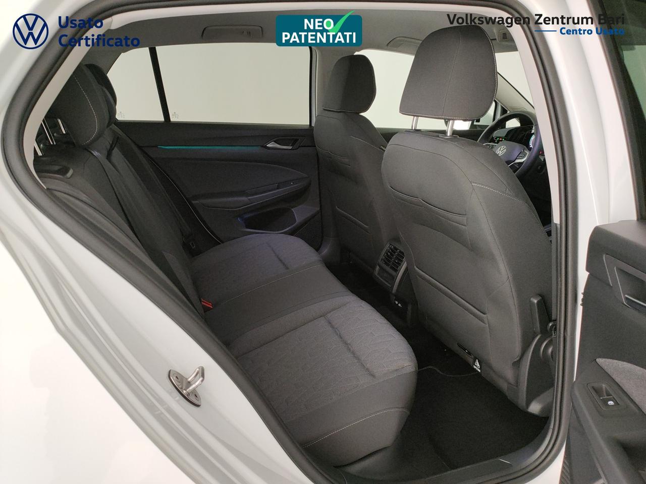 Volkswagen Golf 1.5 etsi life 115cv dsg