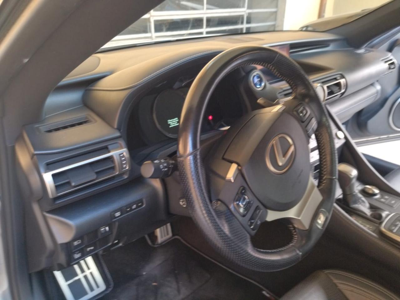 Lexus RC 300h Hybrid F Sport