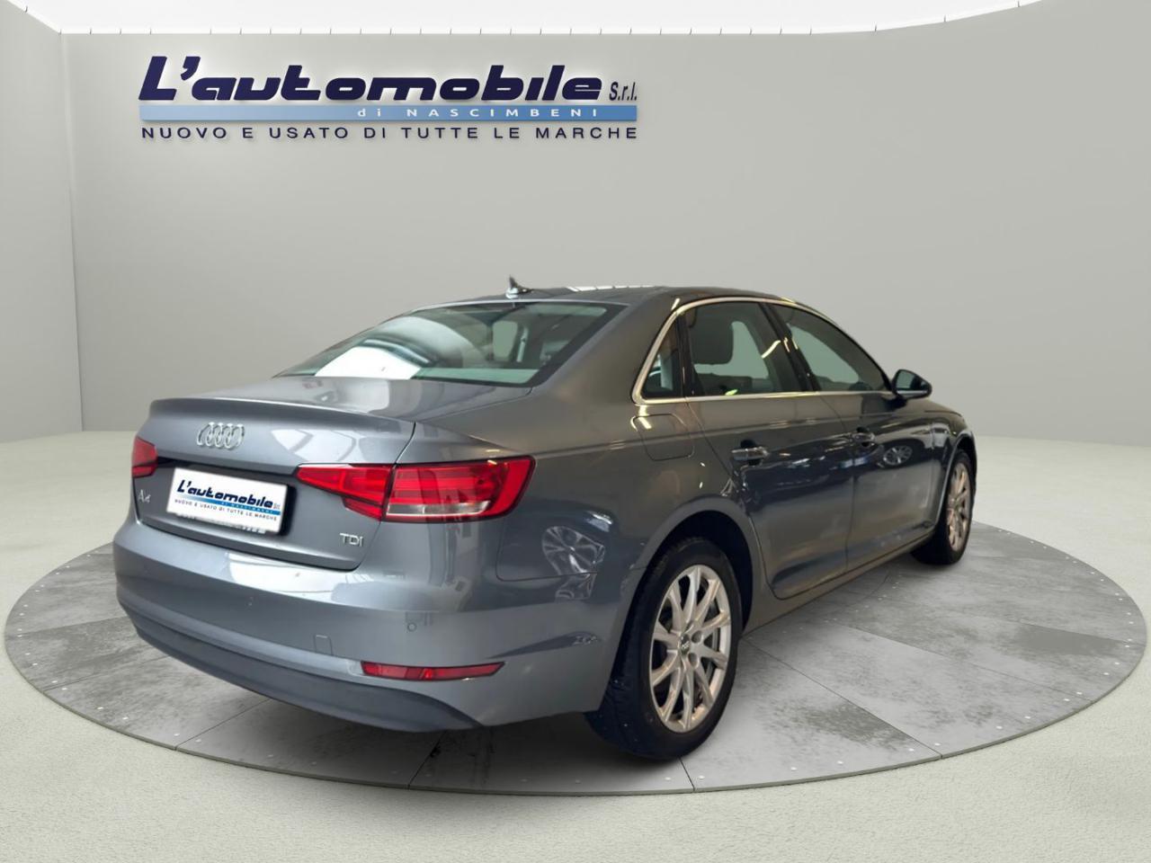 AUDI A4 2.0 TDI 122 CV Design.