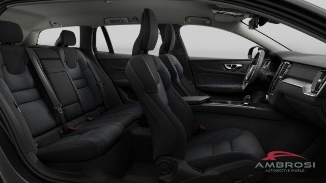 VOLVO V60 B4 Mild hybrid Benzina Core