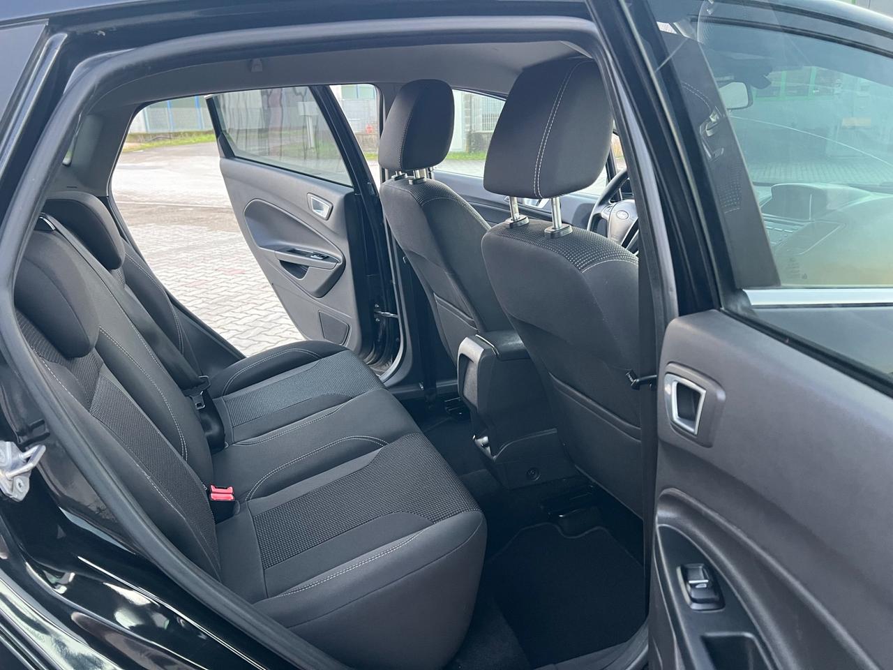 Ford Fiesta 1.4 5p. Bz.- GPL Titanium