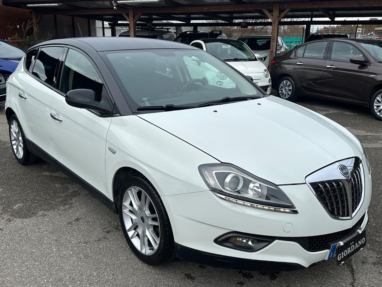 Lancia Delta 1.6 MJT 120 cv bicolor