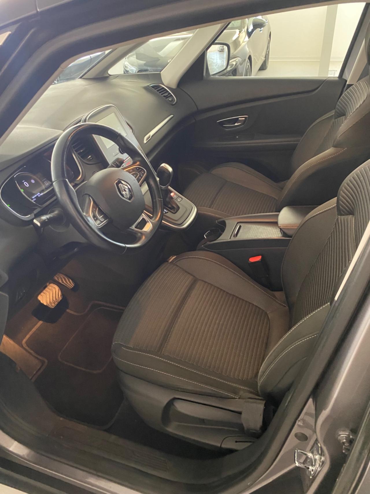 Renault Grand Scenic dCi 8V 110 CV Energy Sport Edition2