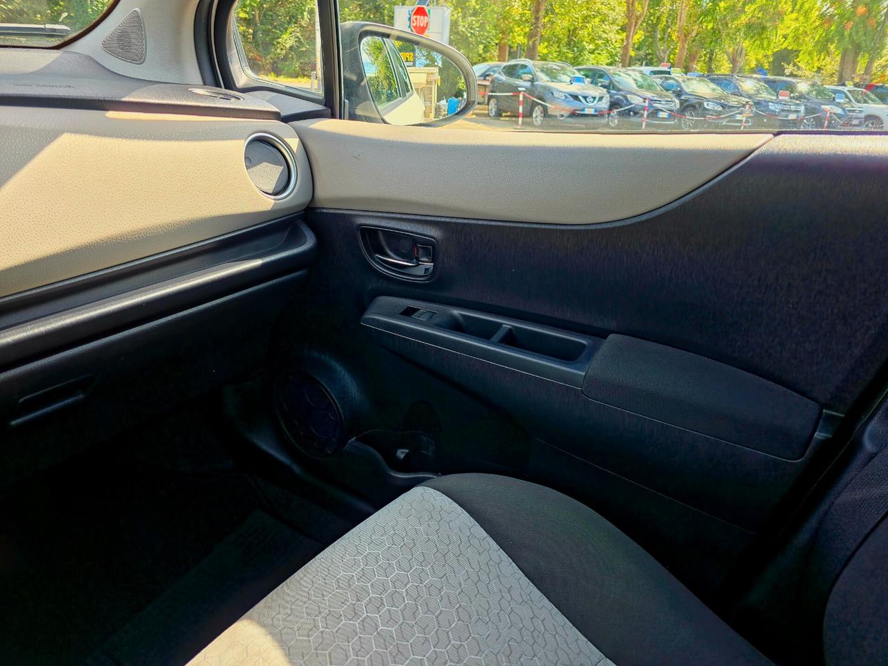 Toyota Yaris 1.0 5 porte Lounge 2012-E5B Manuale NEO