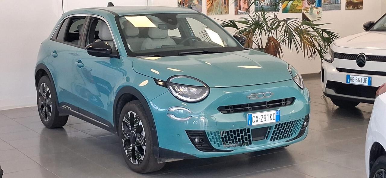 Fiat 600 Hybrid 100 CV DCT MHEV La Prima