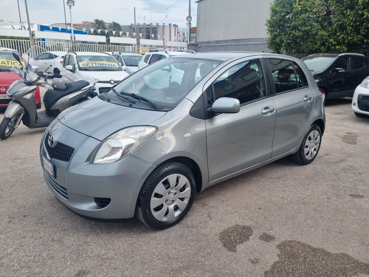 Toyota Yaris 1.0 5 porte Sol