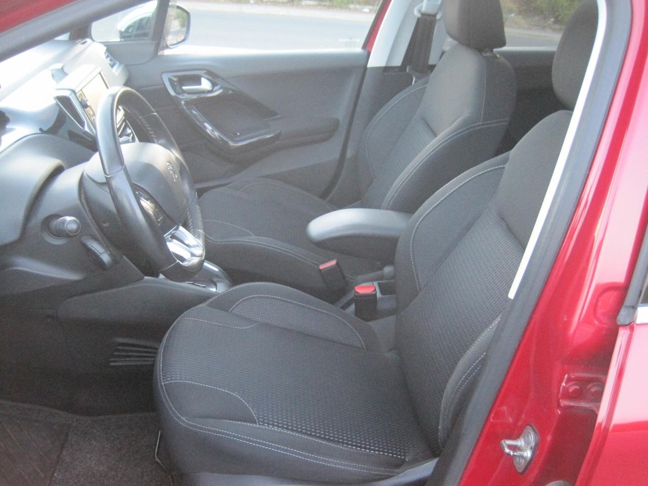 Peugeot 208 PureTech Turbo 110 EAT6 S&S 5 porte Allure