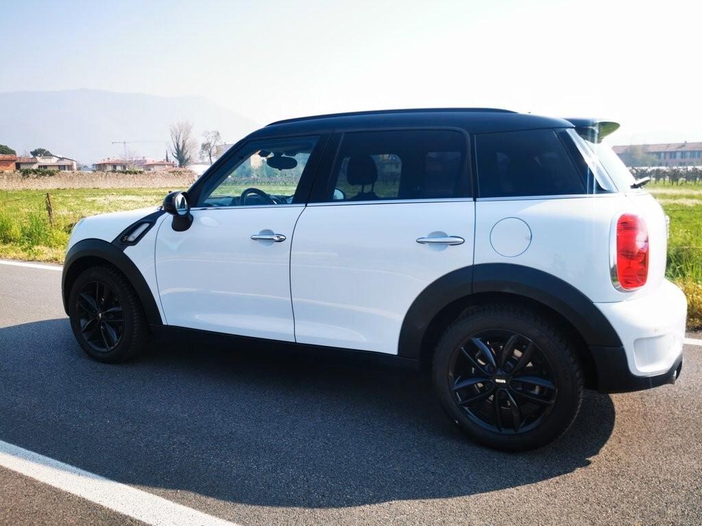 MINI COUNTRYMAN COOPER SD -143 CV