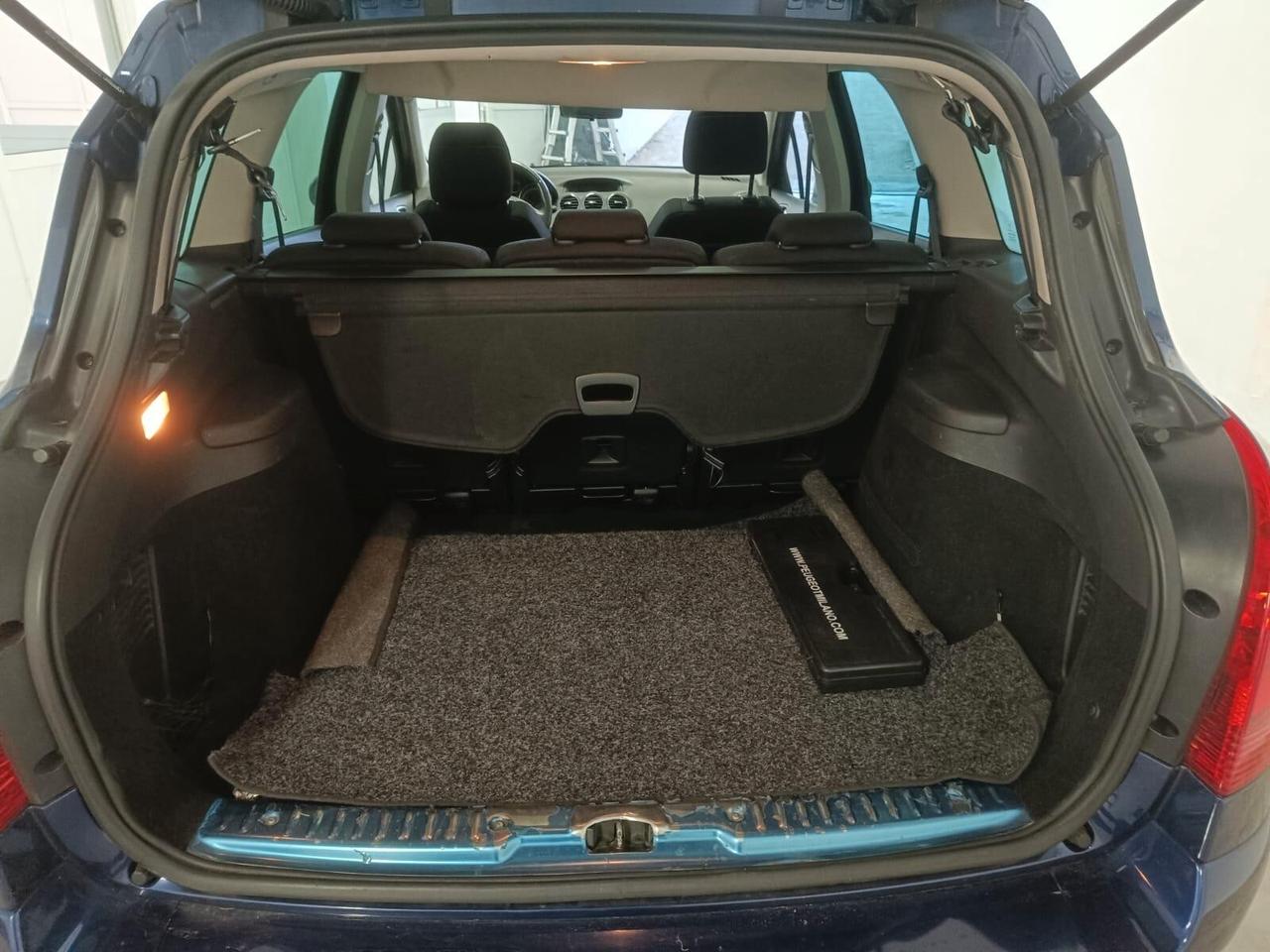 Peugeot 308 1.6 HDi 110CV SW Ciel Féline
