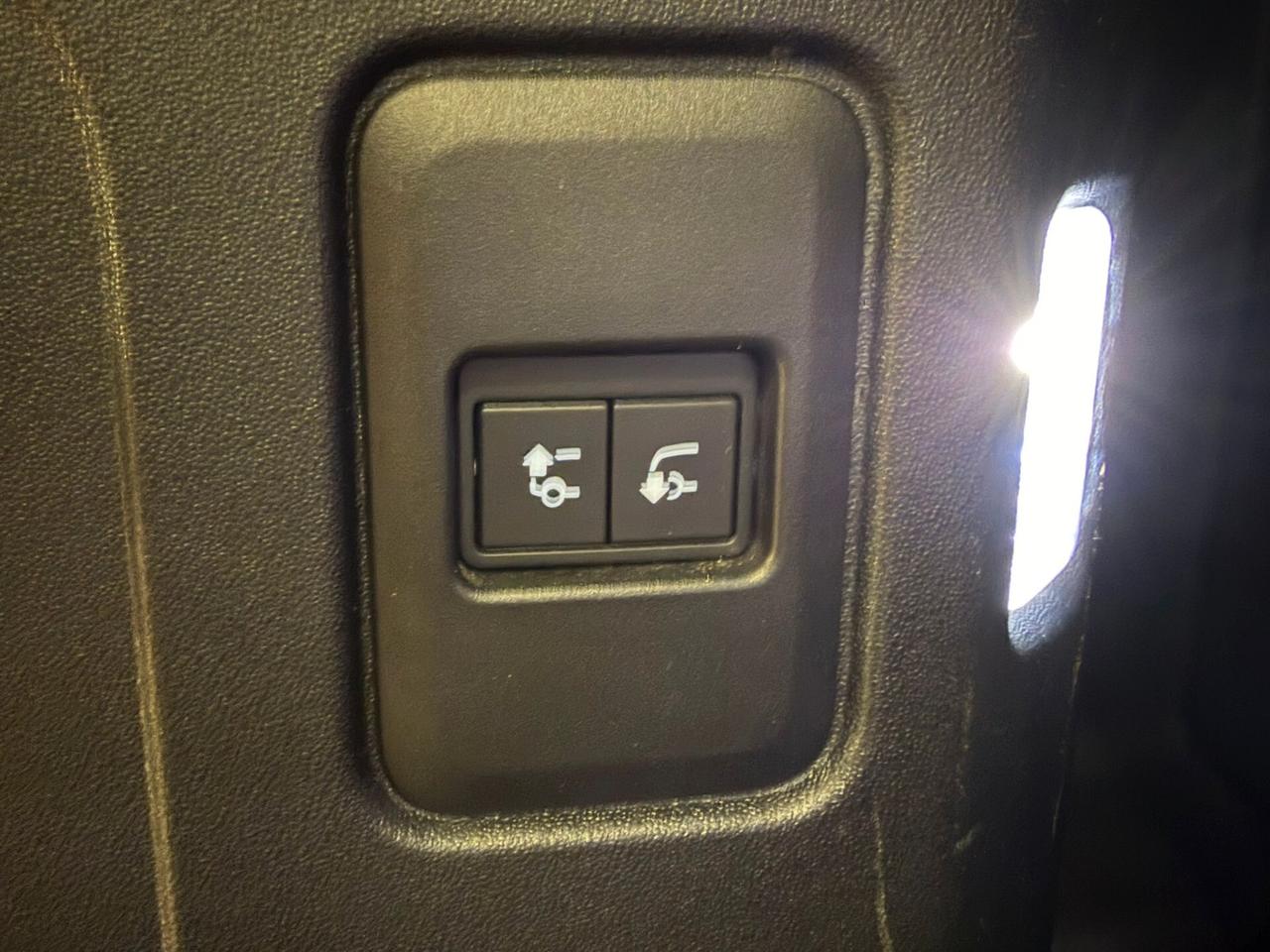 Land Rover Defender 110 2.0 SD4 240CV AWD Auto S