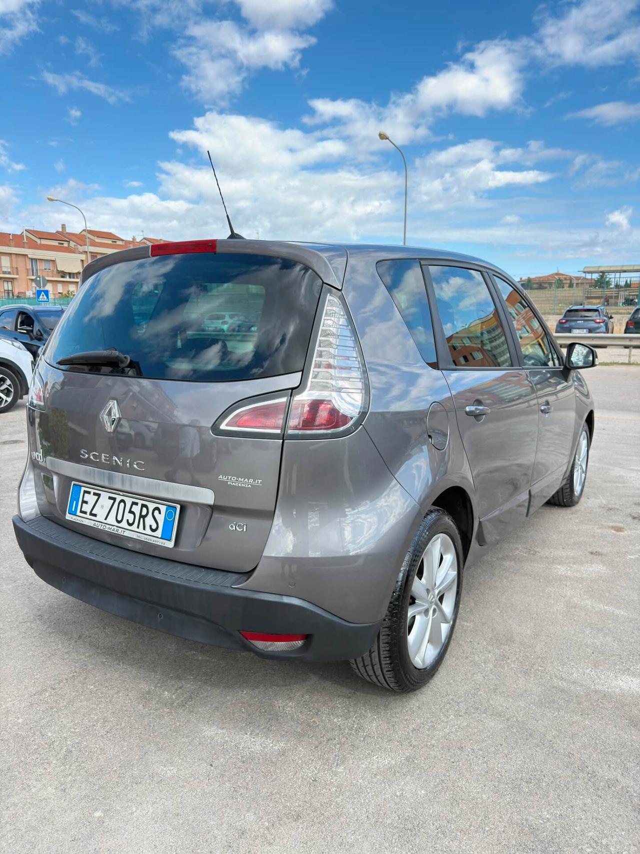 Renault Scenic Scénic XMod 1.5 dCi 110CV Limited