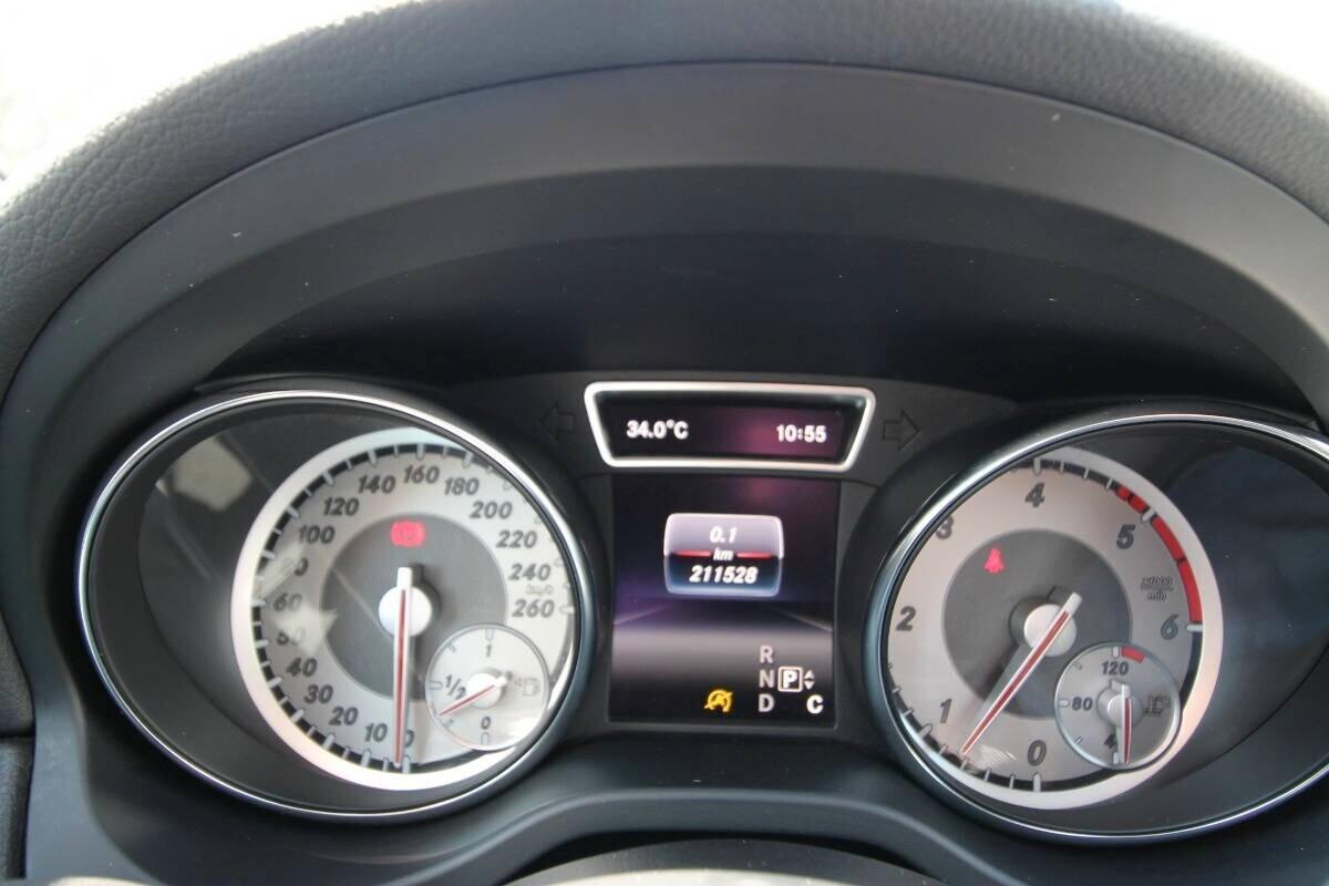 Mercedes GLA 200 d Automatic Sport | 2015