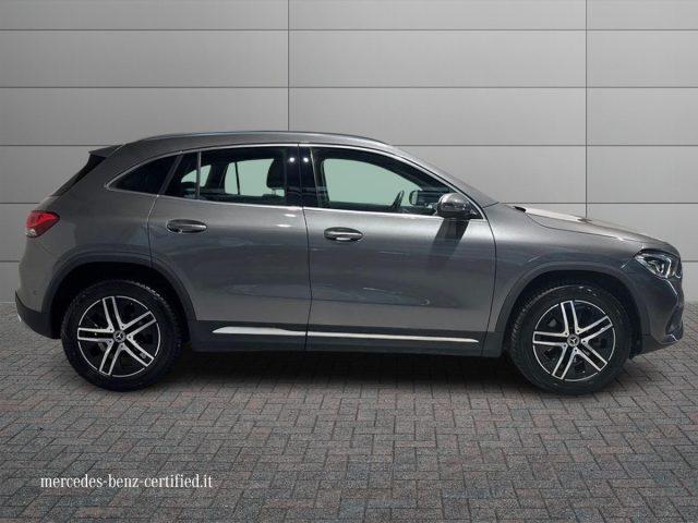 MERCEDES-BENZ GLA 200 Automatic Sport Plus