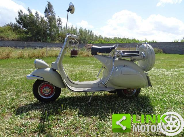 PIAGGIO Vespa 125 faro basso Restaurata (targa oro)