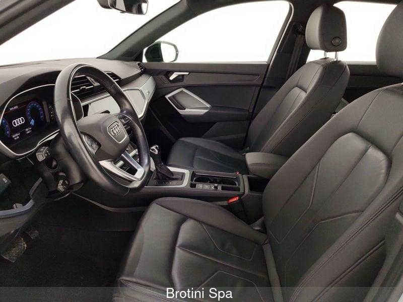 Audi Q3 35 TFSI Business Advanced