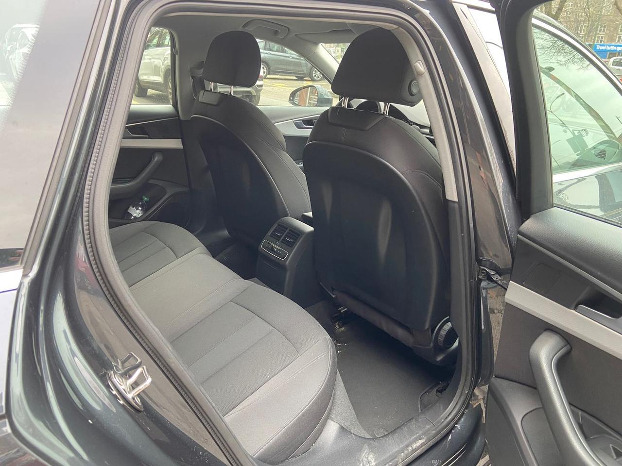 Audi A4 Avant Sport 2.0 35 TDI #8903