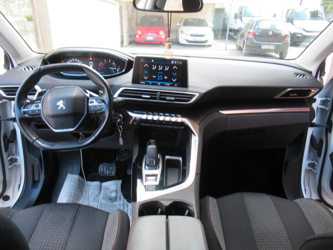 Peugeot 3008 BlueHDi 130 S&S EAT8 Allure VIRTUAL COCKPIT