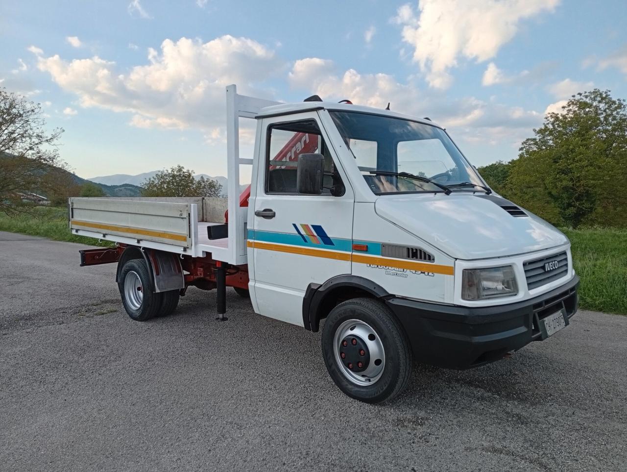 Iveco Daily 49-10 Gru e cassone fisso