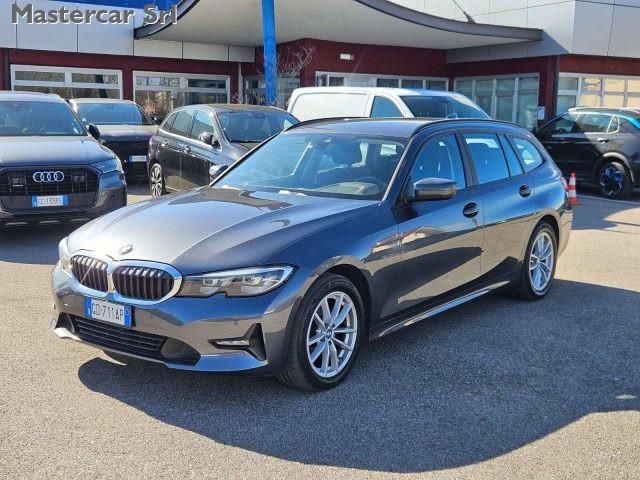 BMW 320 320d XDRIVE auto Business Adv - GD711AP