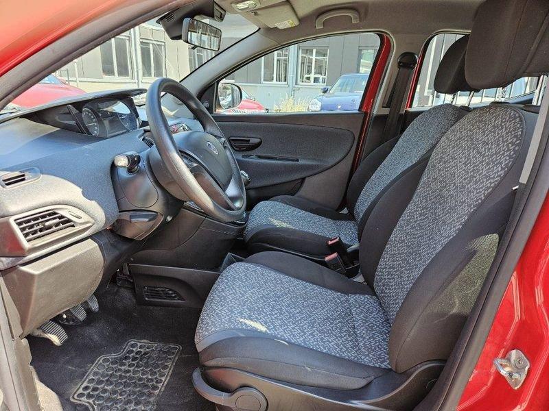 Lancia Ypsilon 1.0 FireFly 5 porte S&S Hybrid Ecochic