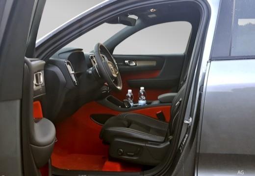 VOLVO XC40 - XC40 1.5 t2 Momentum Pro auto my21