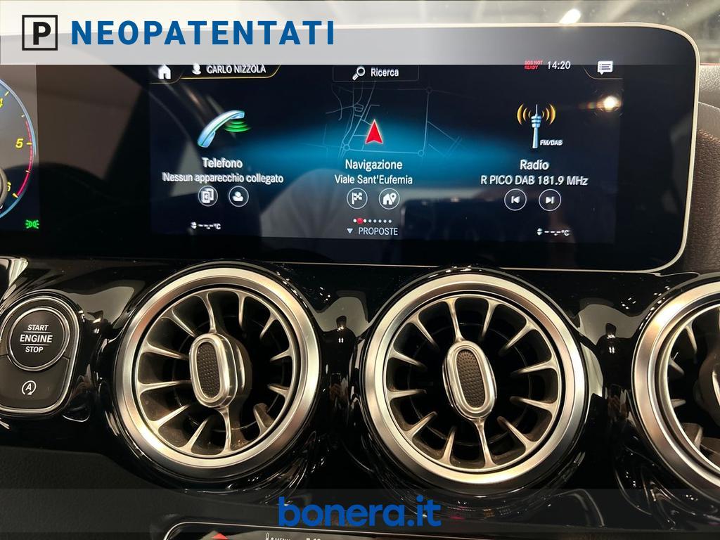 Mercedes GLA 180 180 D Premium 8G-DCT