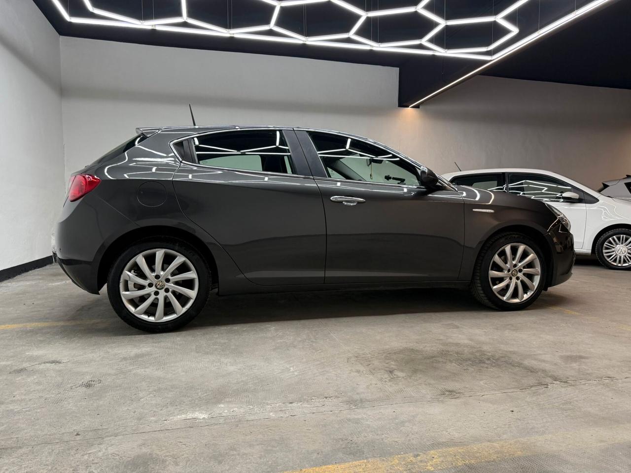 Alfa Romeo Giulietta 1.6 JTDm-2 105 CV Exclusive