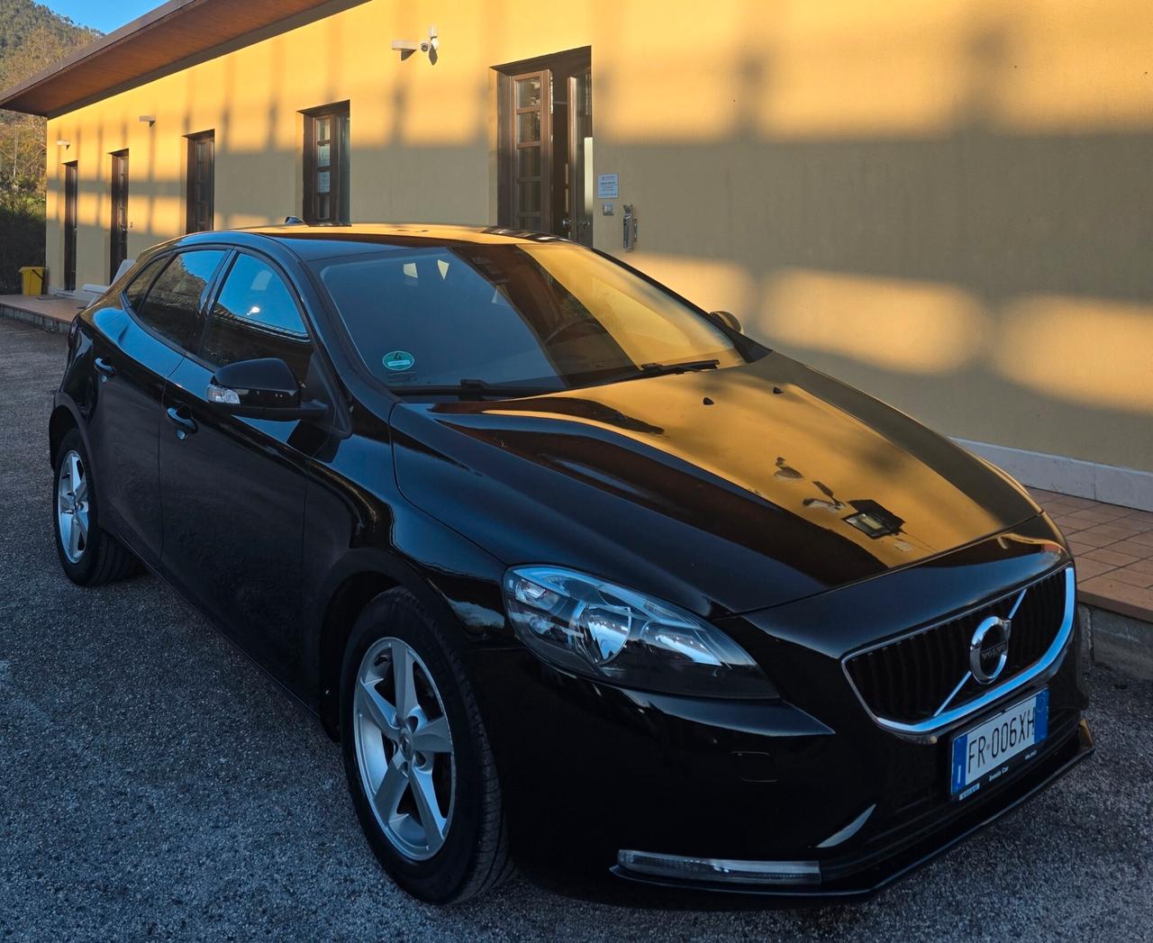 Volvo V40 D2