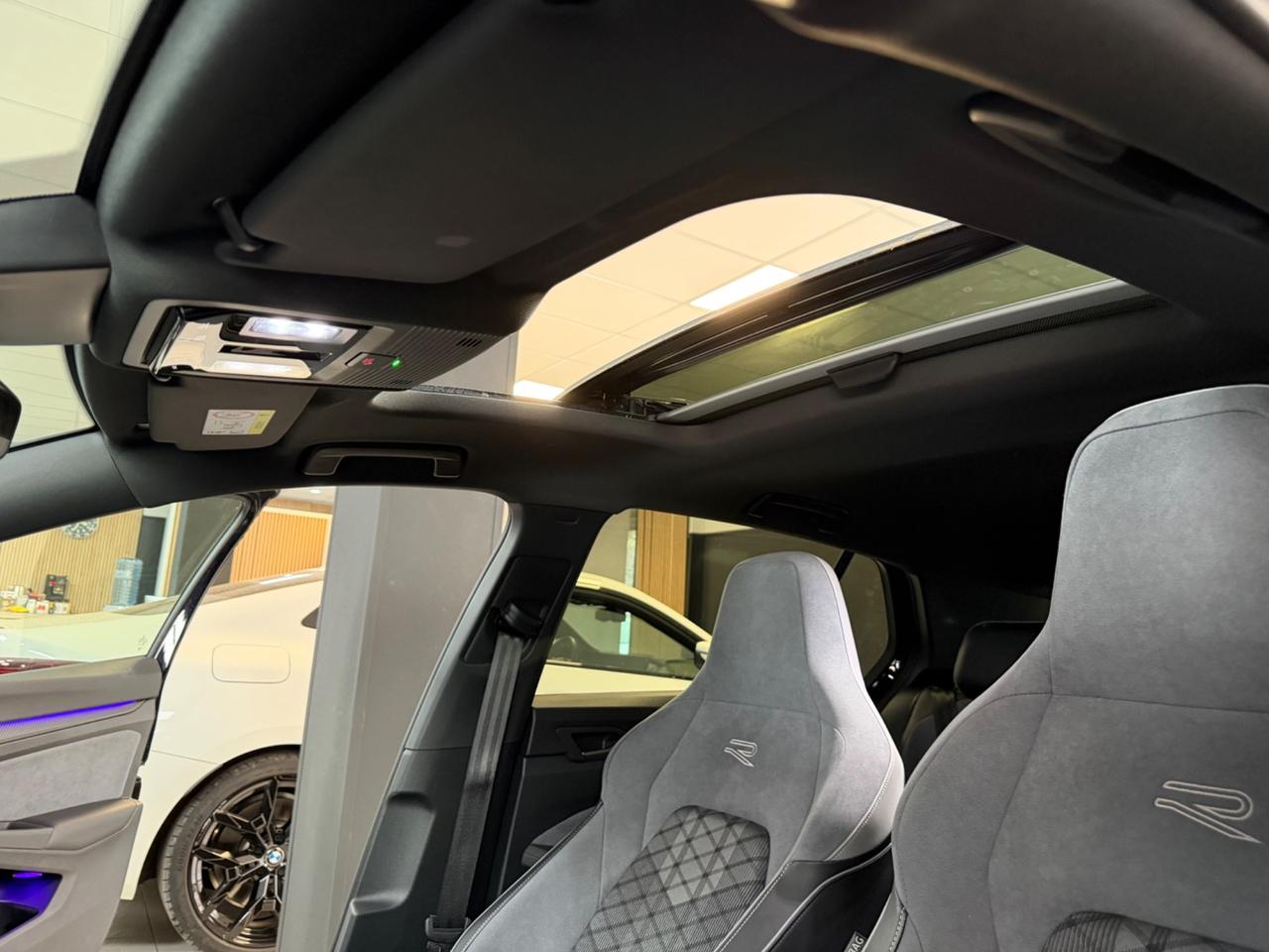 Volkswagen Golf 2.0 TDI 150 CV DSG SCR R-Line