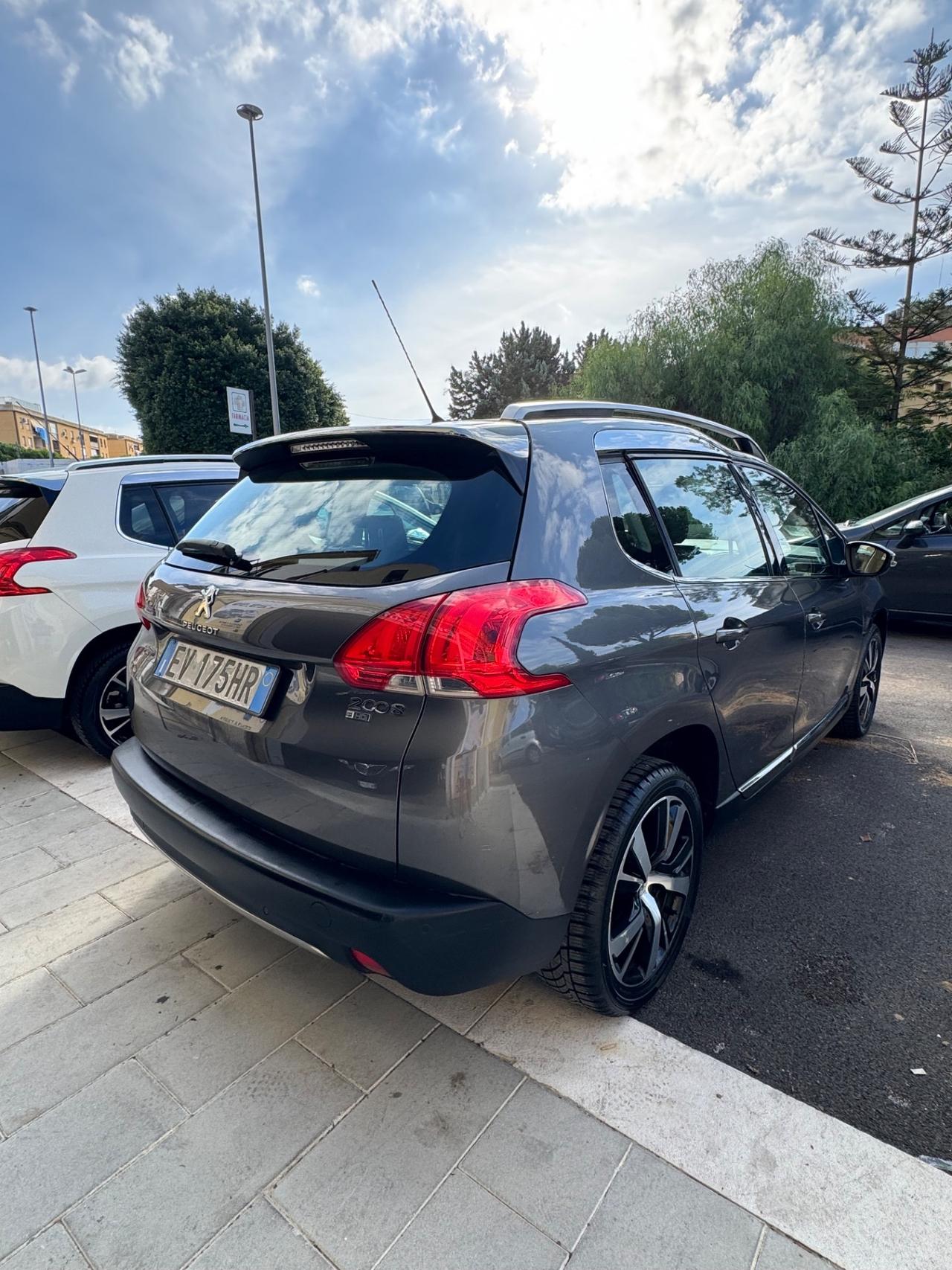 Peugeot 2008 1.6 e-HDi 115 CV Stop&Start Allure