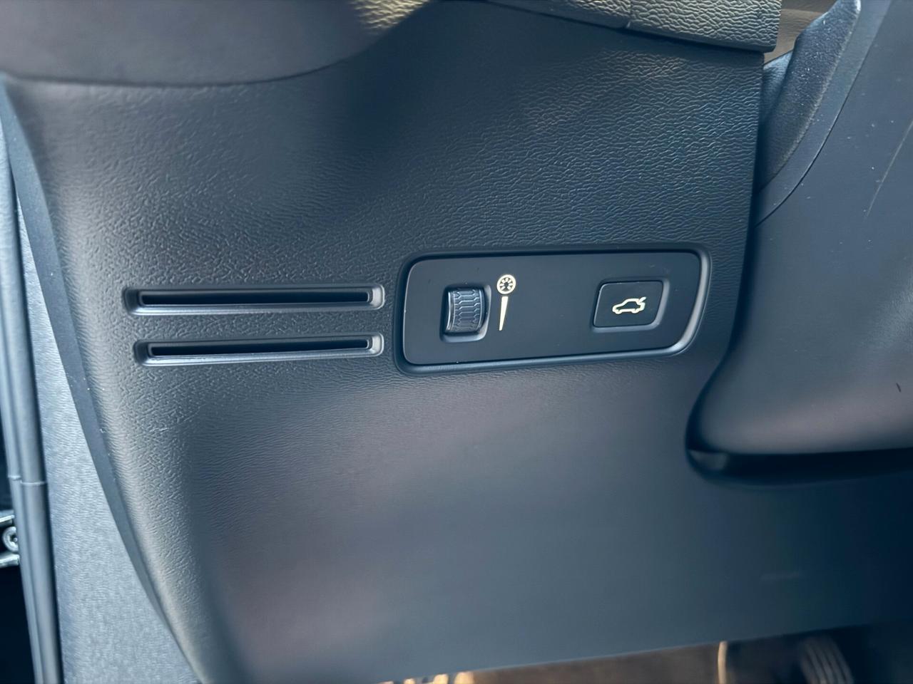 VOLVO XC40 GEARTRONIC AWD D3 2.0 150CV PELLE NAVI ANNO 2019