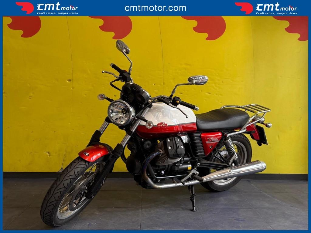 Moto Guzzi V7 - 2012